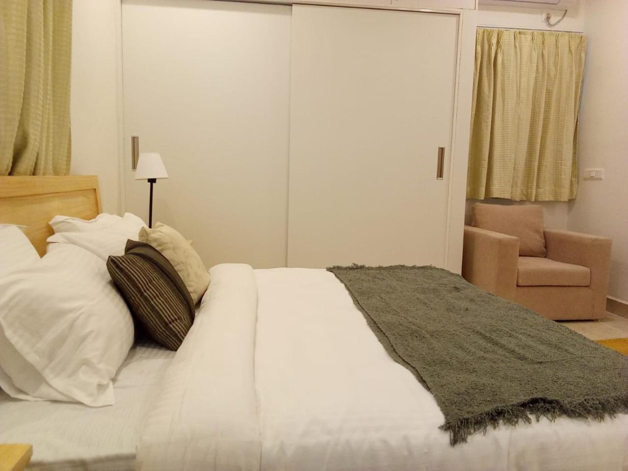 Enkay Service Apartments Kondapur  Extérieur photo